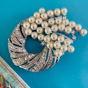 Vintage Crystal & Faux Pearl Waterfall Brooch Silver-Tone